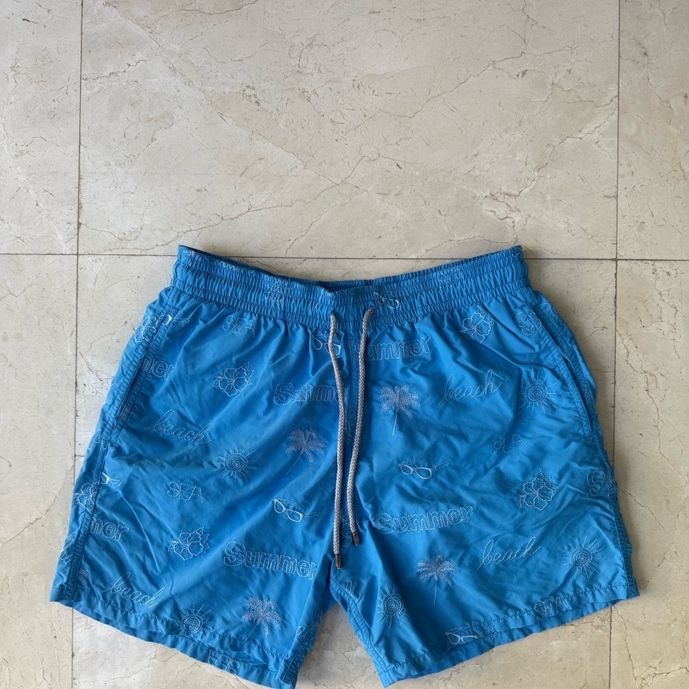 VILEBREQUIN MENS SWIM TRUNKS SIZE XL


Pre-owned in good condition